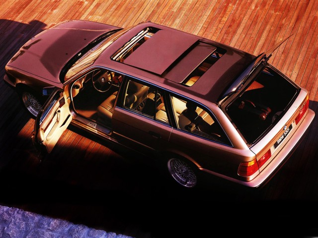 Bmw 5 Series Touring foto 15