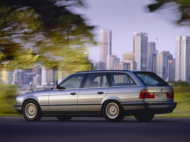 Bmw 5 Series Touring foto 17