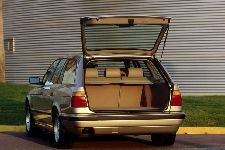 Bmw 5 Series Touring photo 46