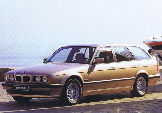 Bmw 5 Series Touring foto 28