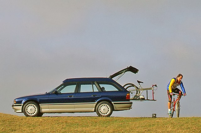 Bmw 5 Series Touring photo 36