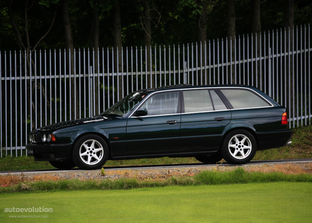 Bmw 5 Series Touring foto 4