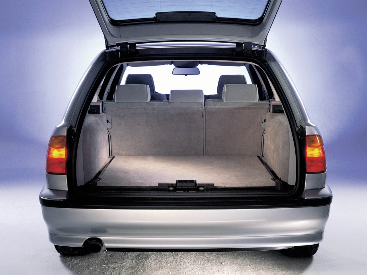 Bmw 5 Series Touring photo 43