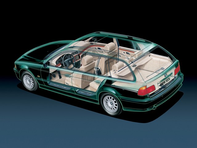 Bmw 5 Series Touring photo 44