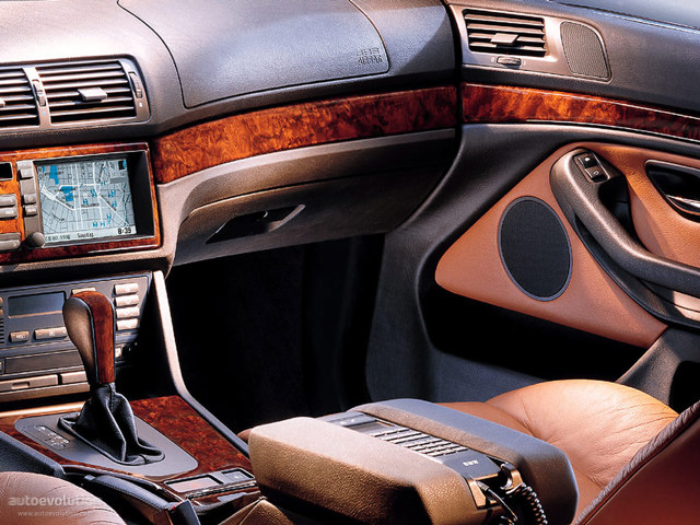 Bmw 5 Series Touring photo 40