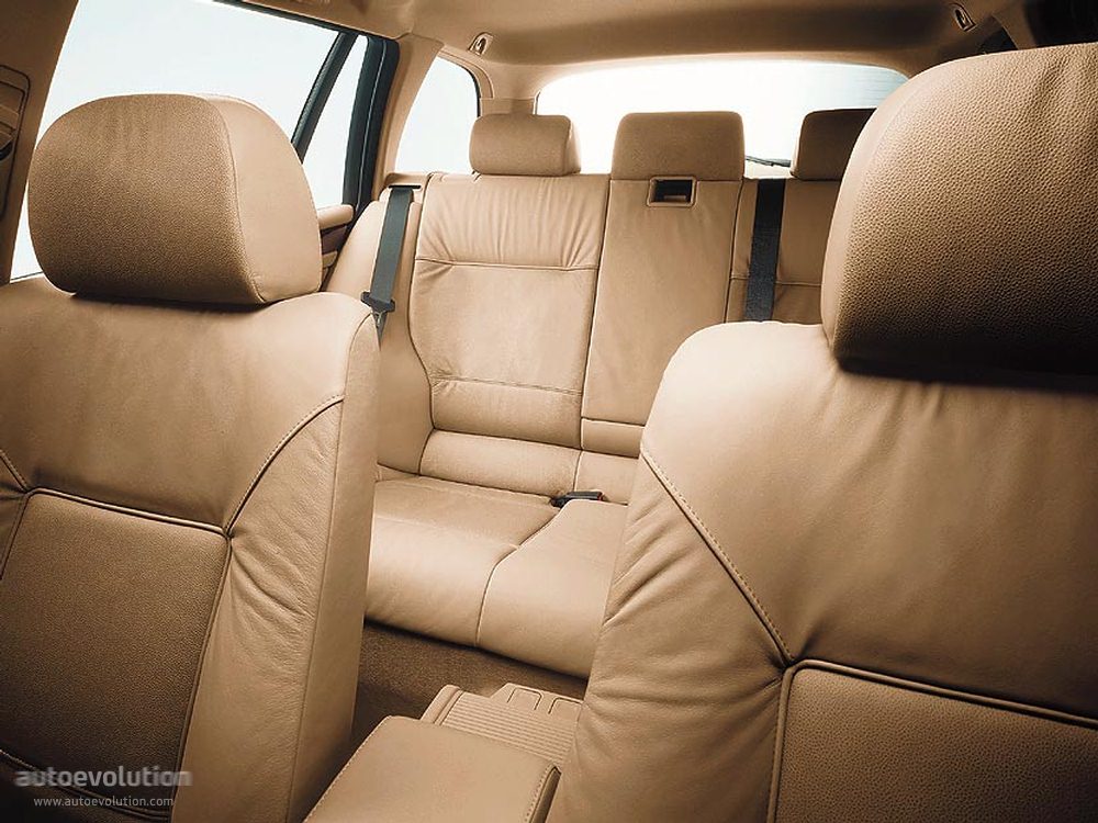 Bmw 5 Series Touring photo 41