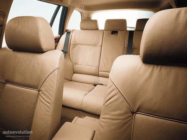 Bmw 5 Series Touring photo 41