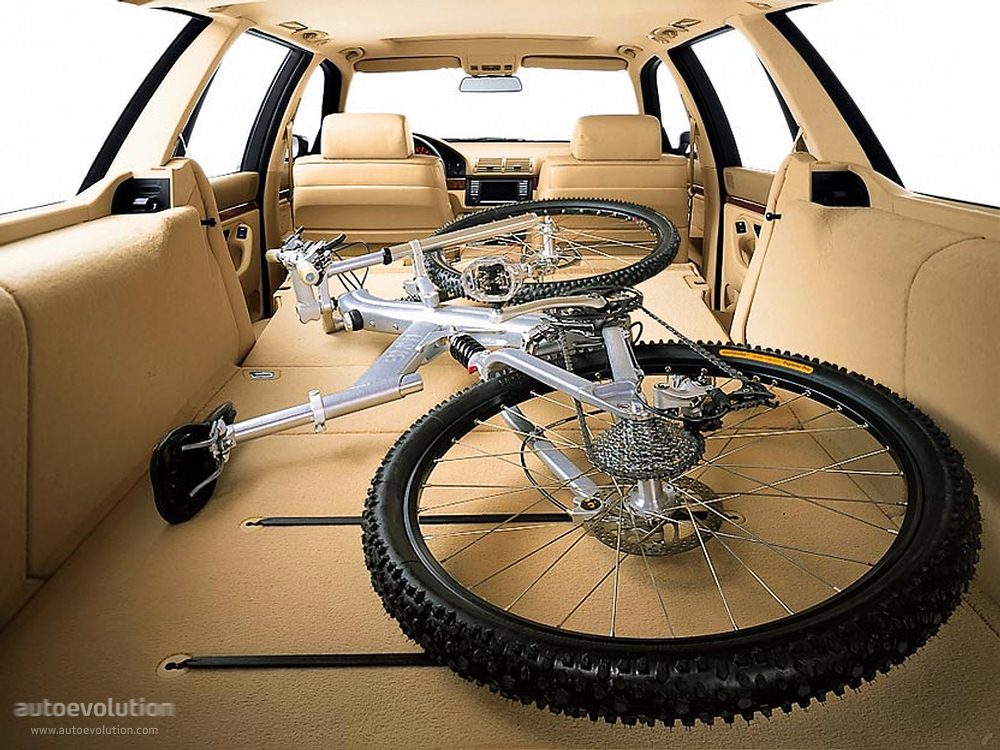 Bmw 5 Series Touring photo 42