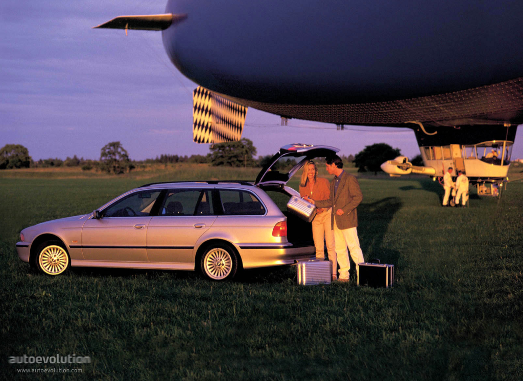 Bmw 5 Series Touring photo 9