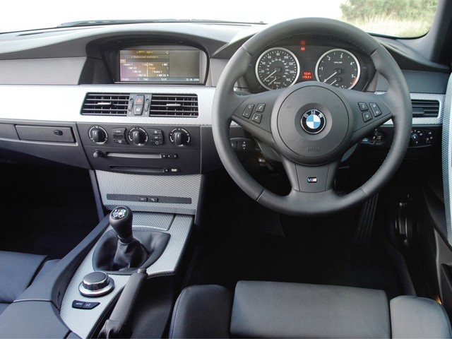 Bmw 5 Series Touring photo 86