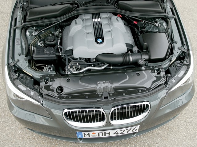 Bmw 5 Series Touring photo 88