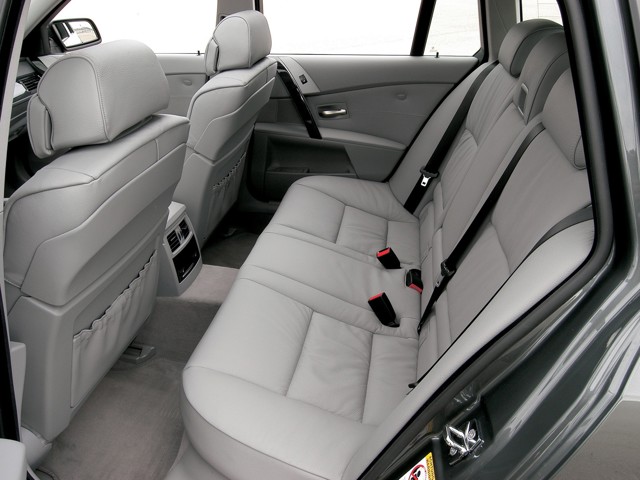 Bmw 5 Series Touring photo 91