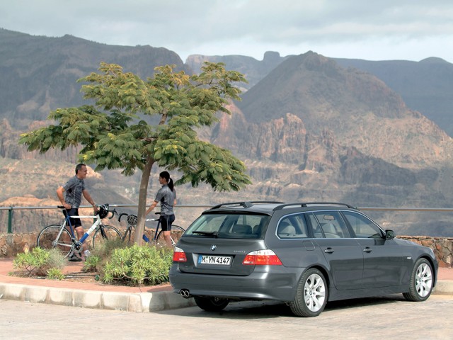 Bmw 5 Series Touring photo 35