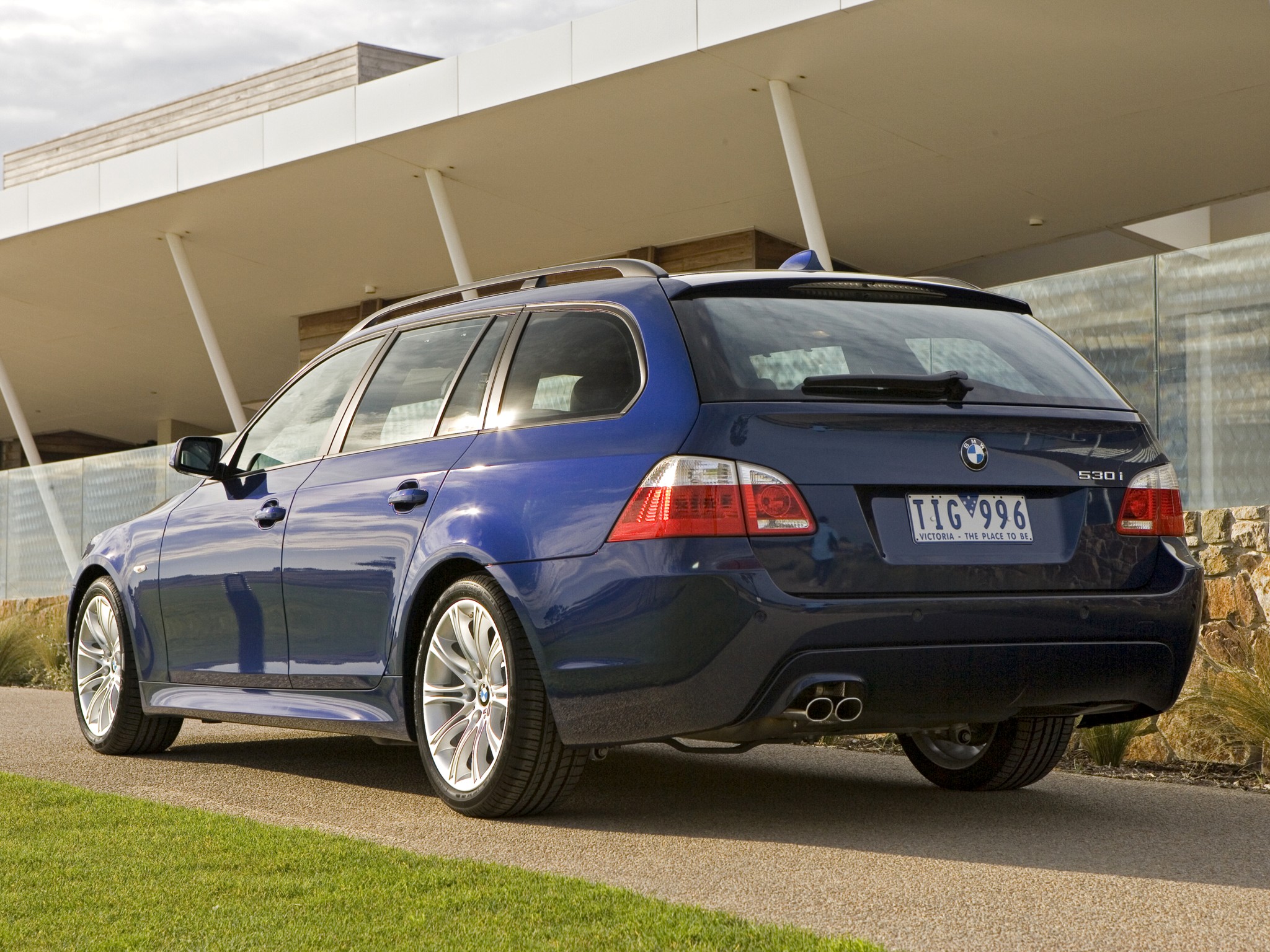 Bmw 5 Series Touring photo 80