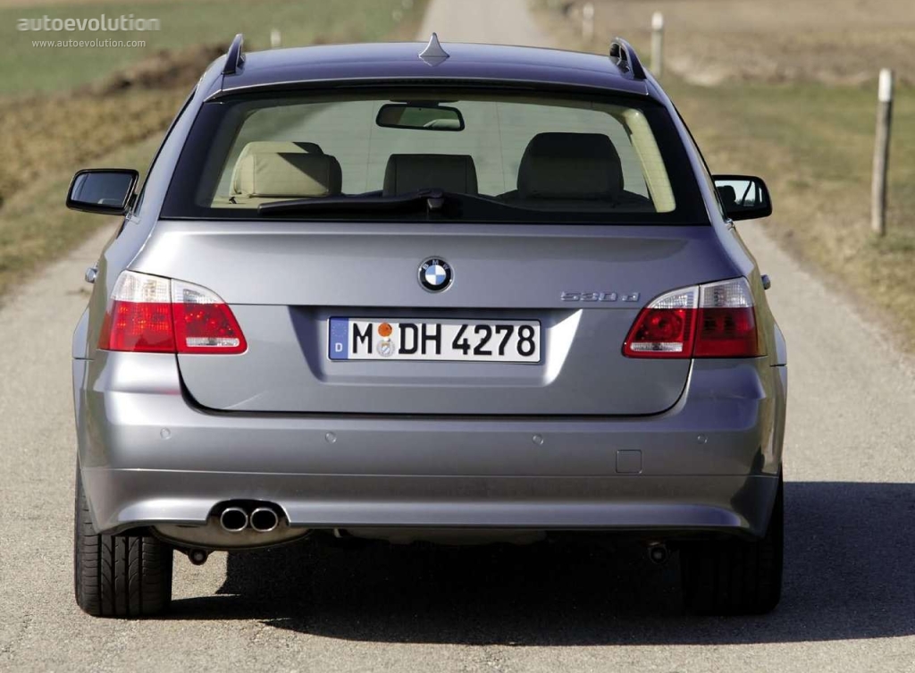 Bmw 5 Series Touring photo 7