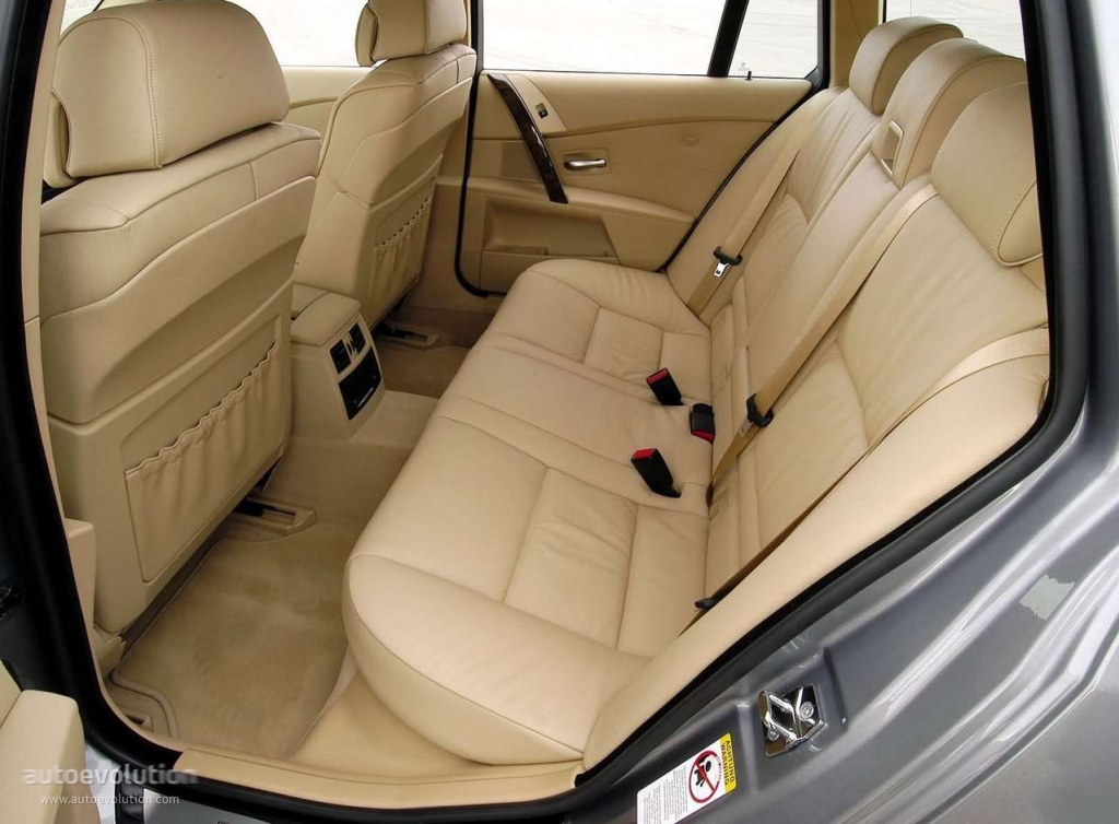 Bmw 5 Series Touring photo 85