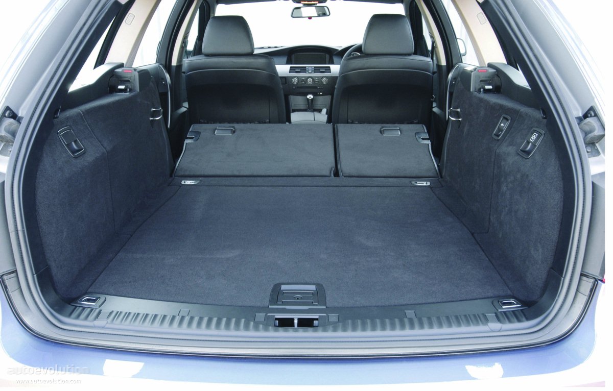 Bmw 5 Series Touring photo 83
