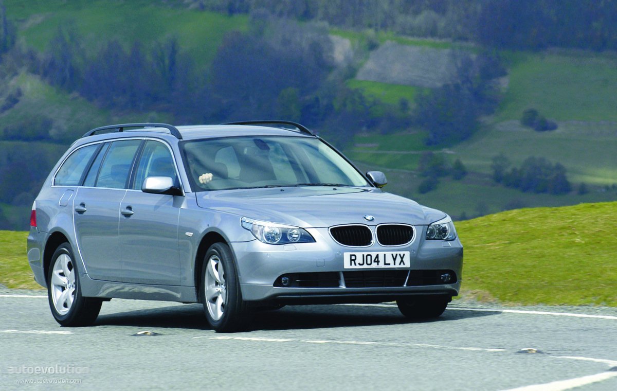 Bmw 5 Series Touring photo 3