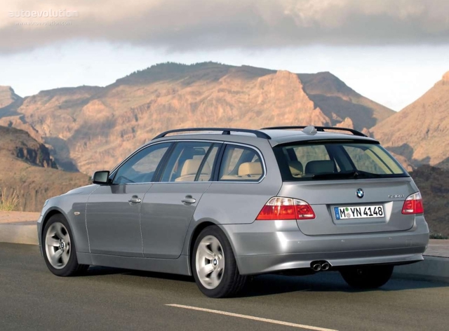 Bmw 5 Series Touring photo 6