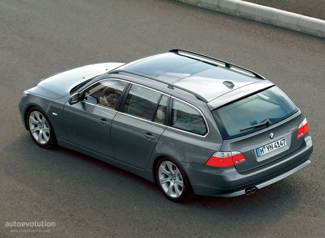 Bmw 5 Series Touring photo 9