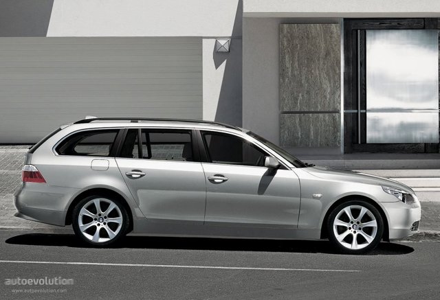 Bmw 5 Series Touring photo 10