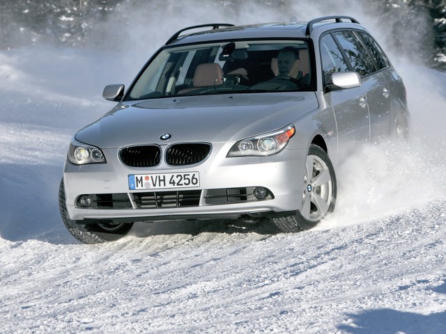 Bmw 5 Series Touring photo 19