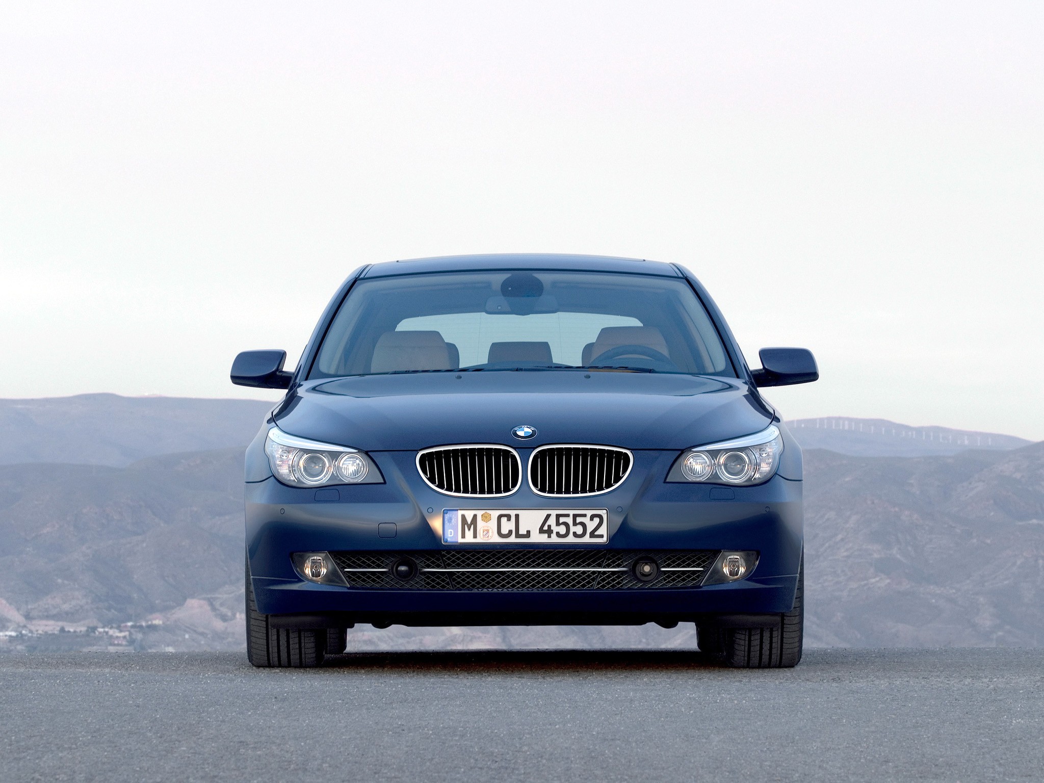 Bmw 5 Series Touring photo 33