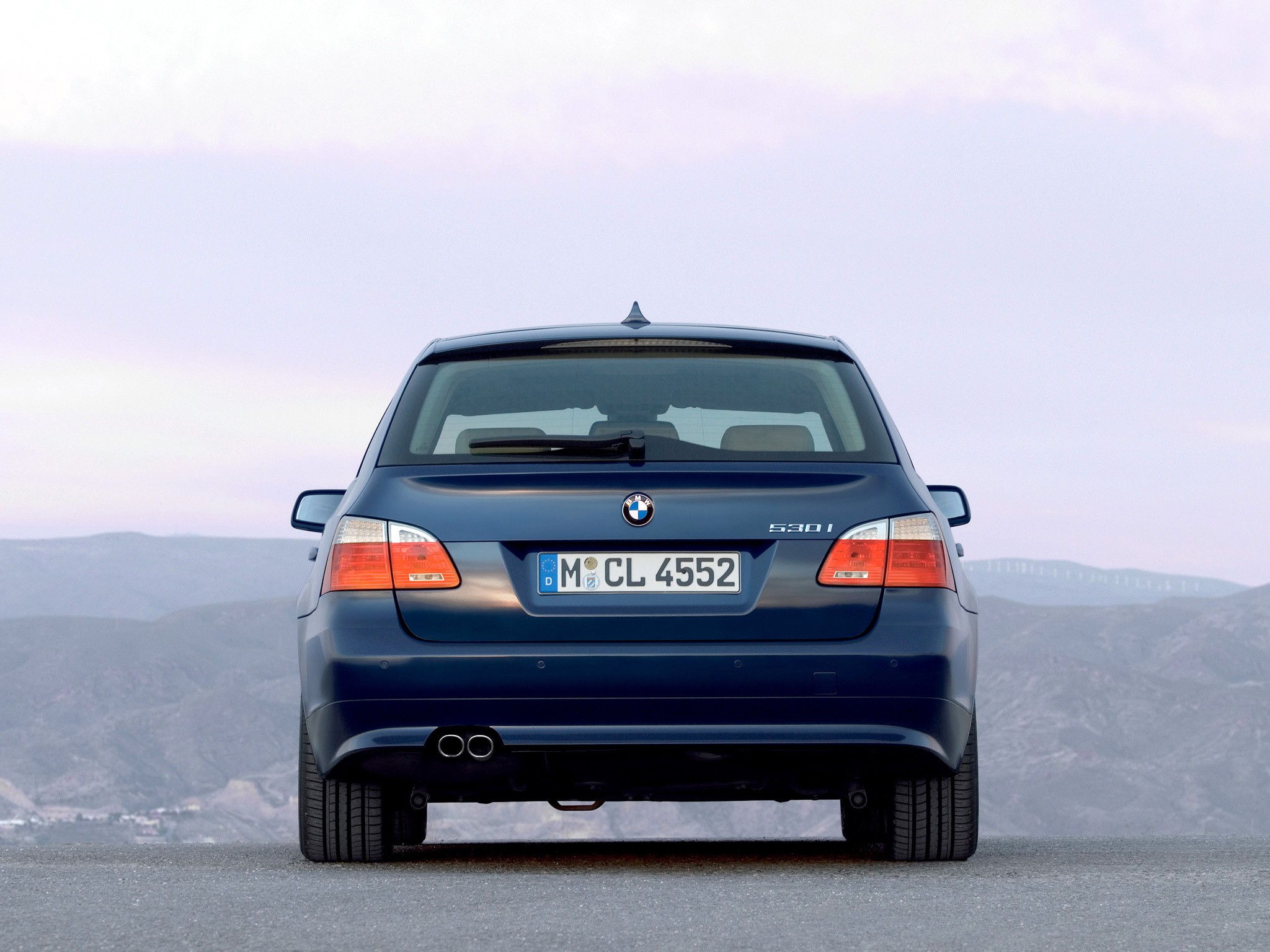 Bmw 5 Series Touring photo 34