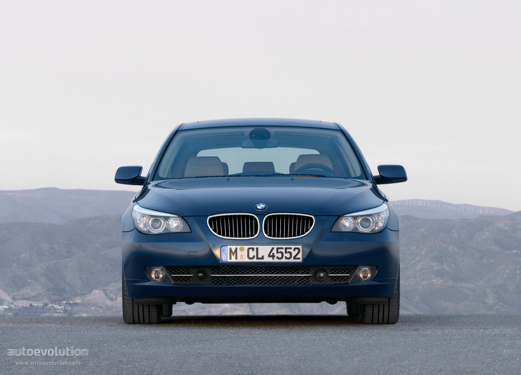 Bmw 5 Series Touring photo 8