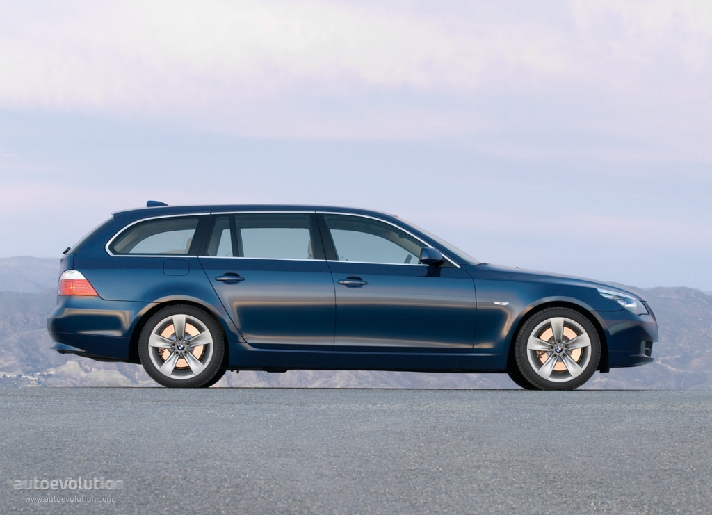 Bmw 5 Series Touring photo 4