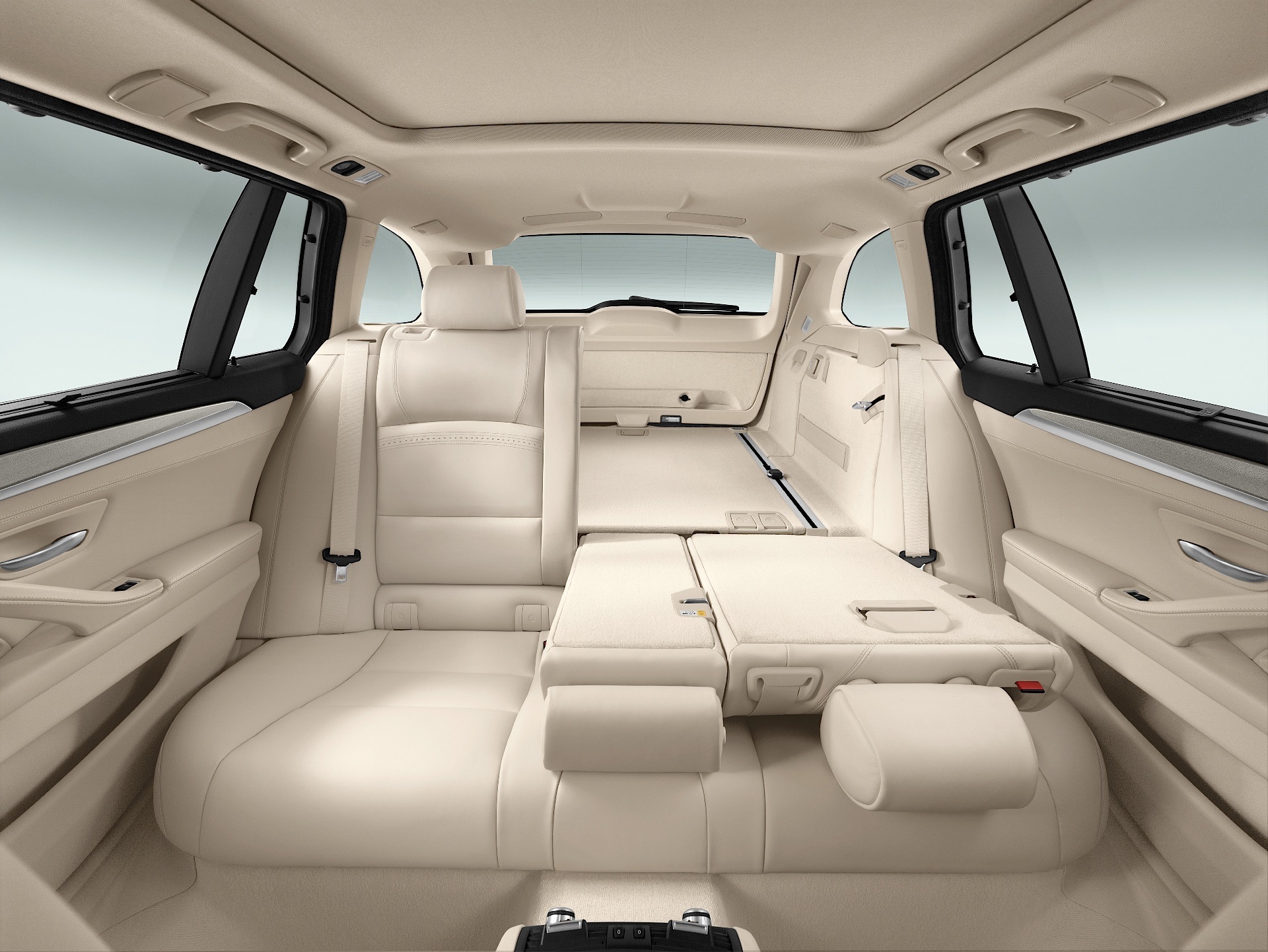 Bmw 5 Series Touring photo 77