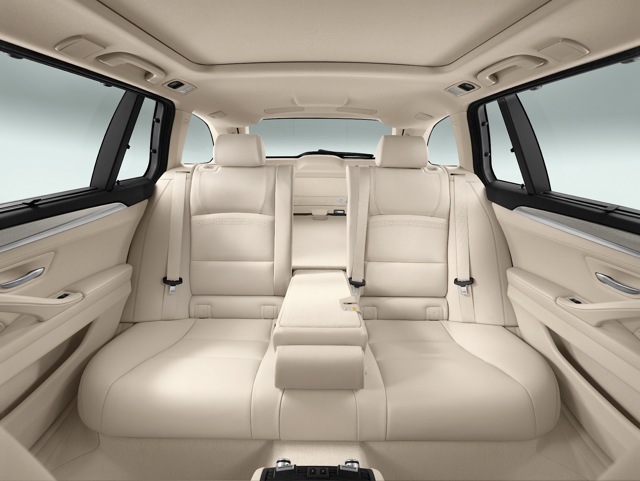 Bmw 5 Series Touring photo 78