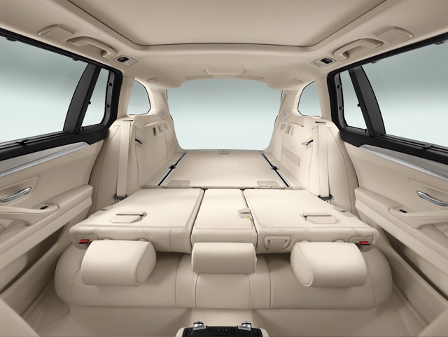 Bmw 5 Series Touring photo 79