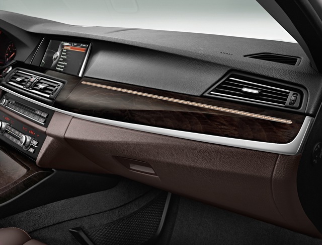 Bmw 5 Series Touring photo 92