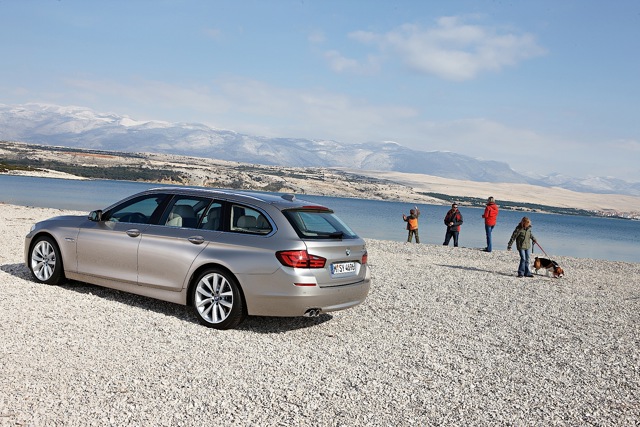 Bmw 5 Series Touring photo 9