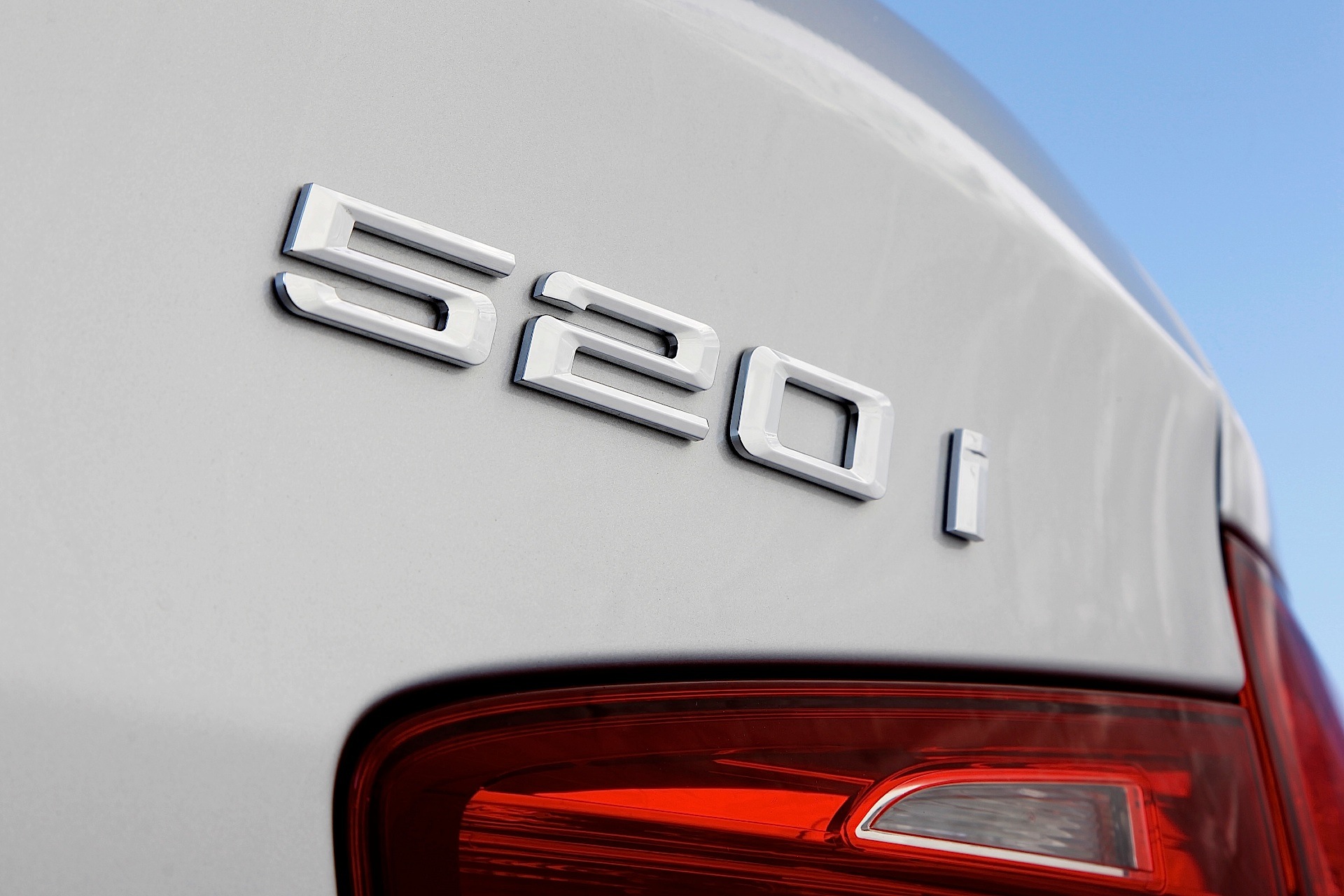 Bmw 5 Series Touring photo 46