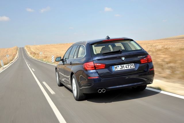 Bmw 5 Series Touring photo 49