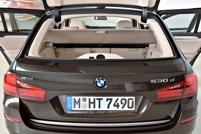 Bmw 5 Series Touring foto 16