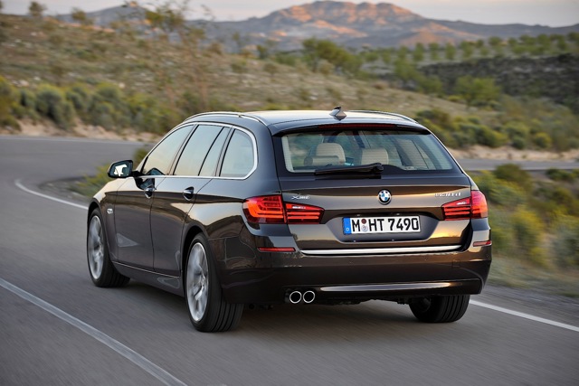 Bmw 5 Series Touring foto 23