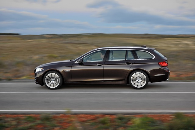 Bmw 5 Series Touring foto 24