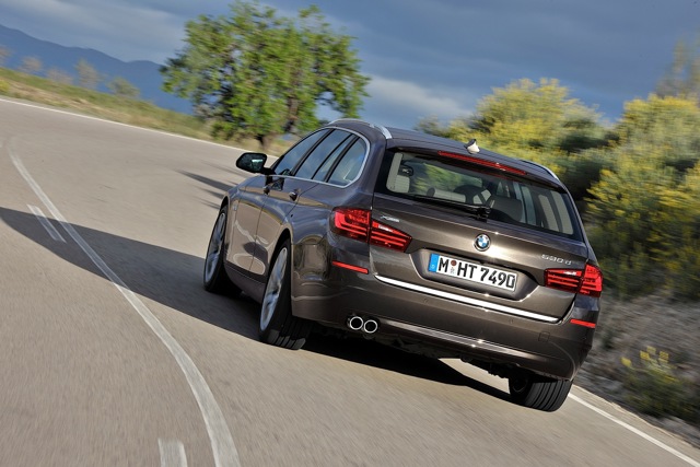 Bmw 5 Series Touring foto 33