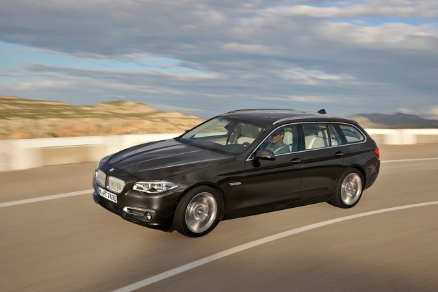 Bmw 5 Series Touring foto 36