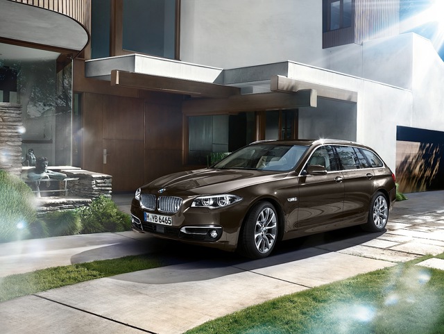 Bmw 5 Series Touring foto 41