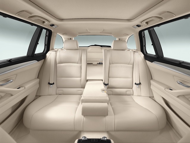Bmw 5 Series Touring foto 56