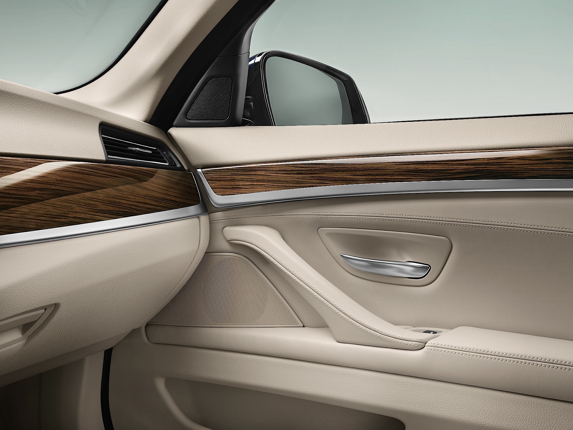 Bmw 5 Series Touring photo 60