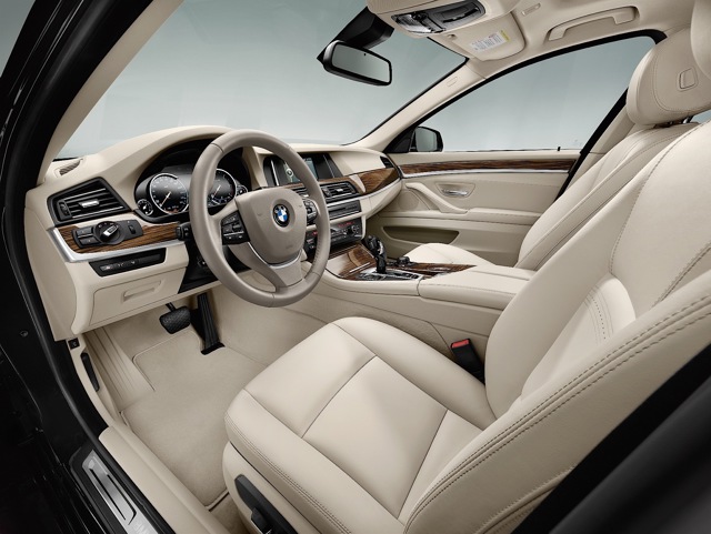 Bmw 5 Series Touring foto 61