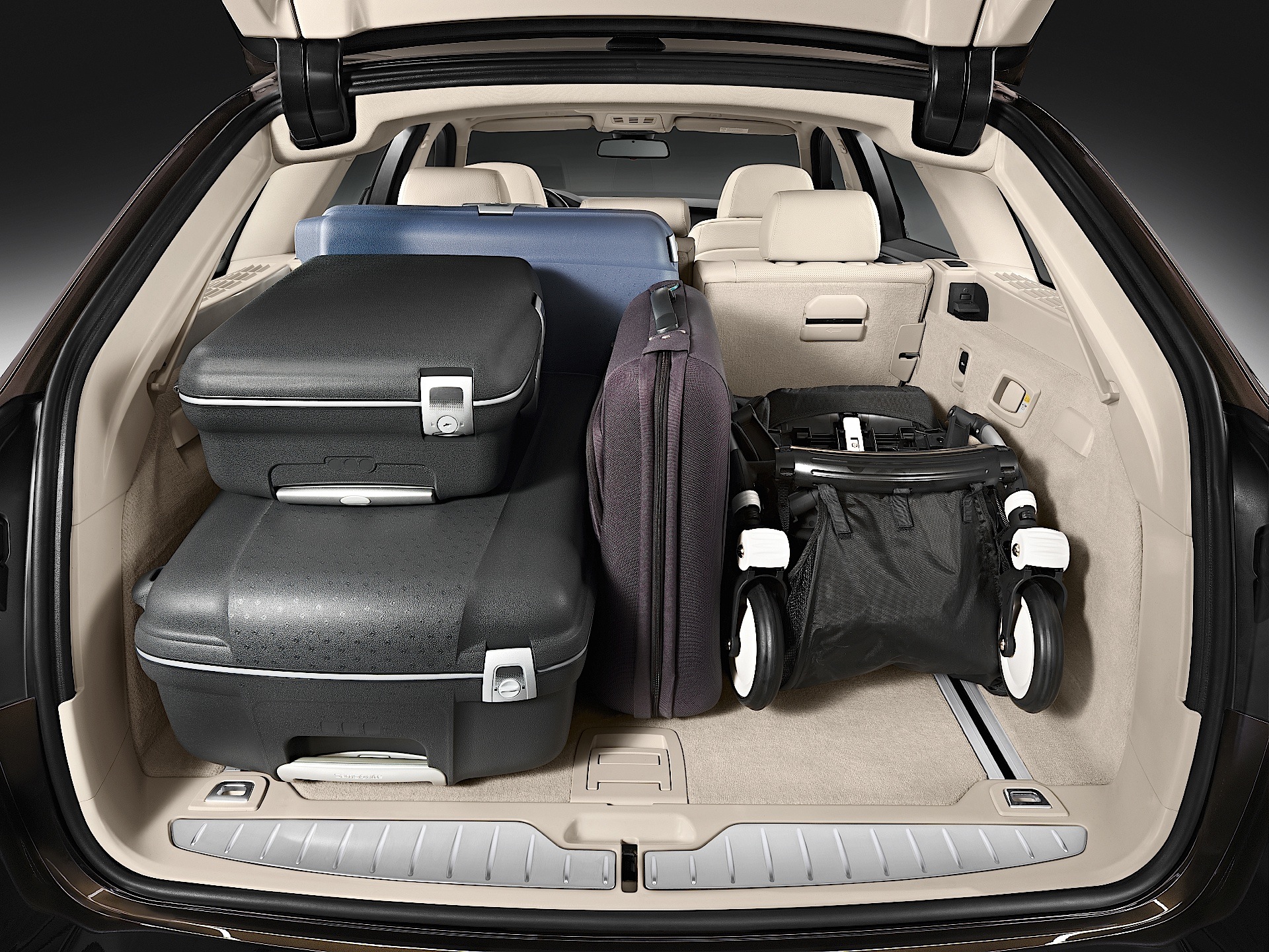 Bmw 5 Series Touring photo 71