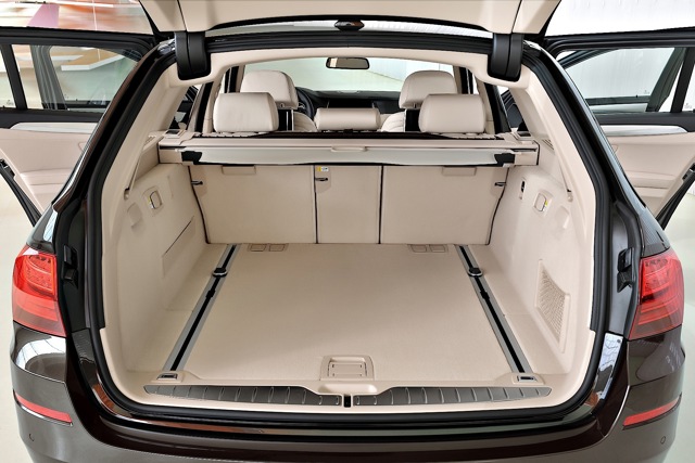 Bmw 5 Series Touring foto 79