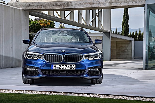Bmw 5 Series Touring foto 2