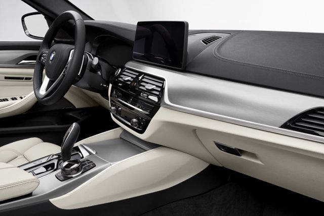 Bmw 5 Series Touring Foto 30